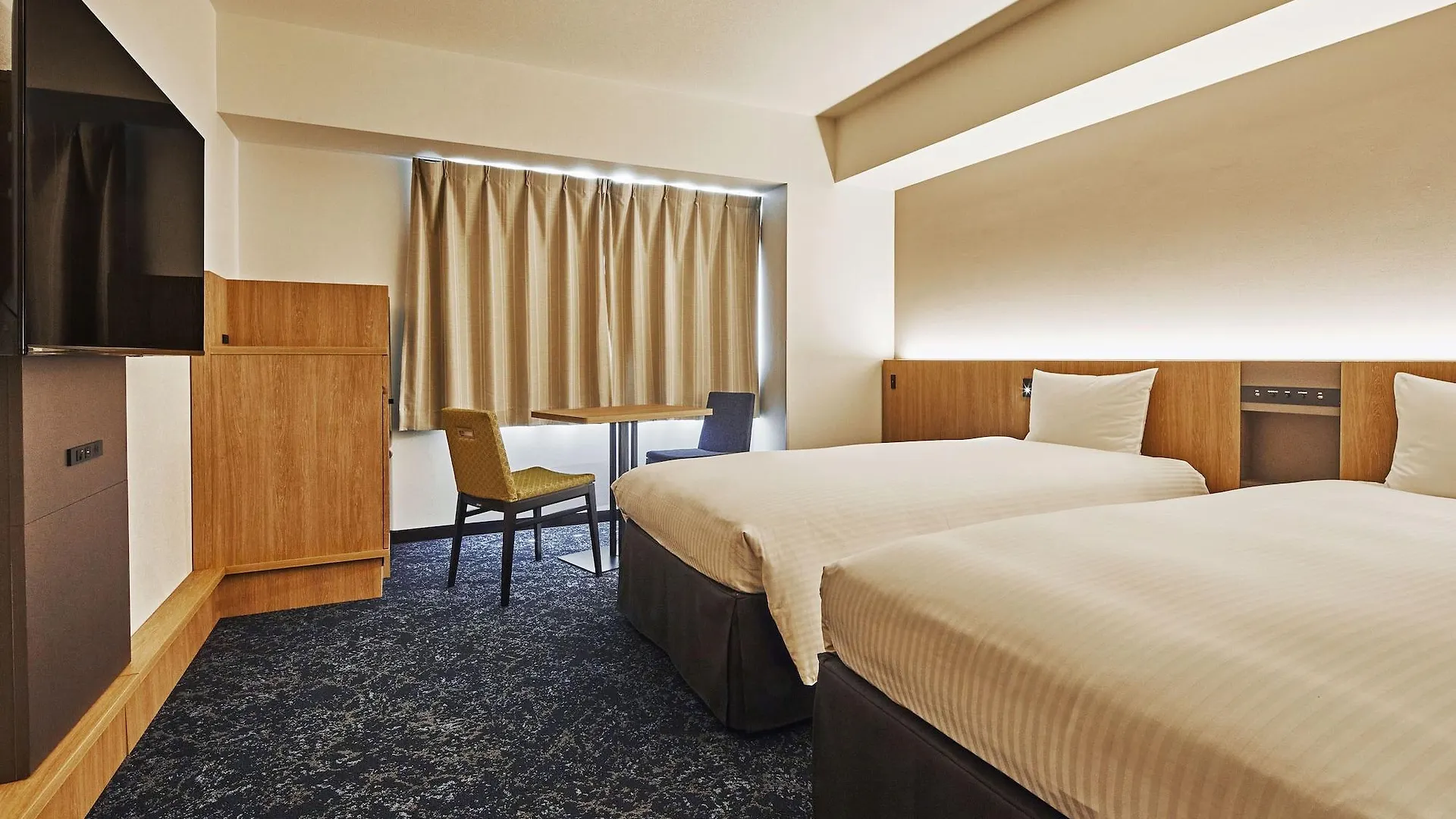 Hotel Lumiere Kasai Tokio