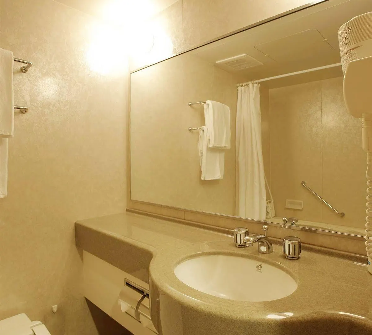 Hotel Lumiere Kasai Tokyo